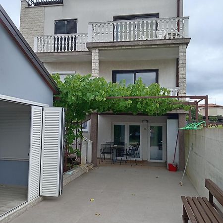 Lili Apartment อูมัค ภายนอก รูปภาพ