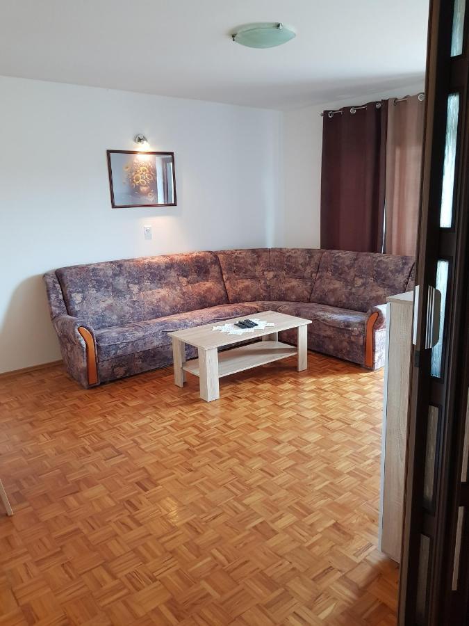 Lili Apartment อูมัค ภายนอก รูปภาพ