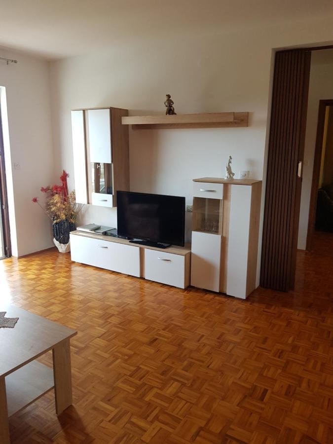 Lili Apartment อูมัค ภายนอก รูปภาพ
